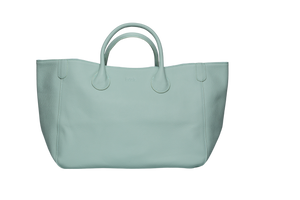 Sale in the Medium Classic Tote